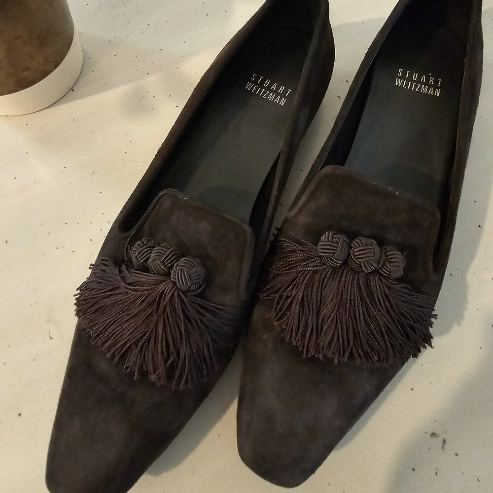 Stuart Weitzman Tasstrio Loafer In Cola Brown Suede - (Size 6)